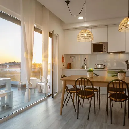 Sunny Penthouse Ferrel (Leiria)