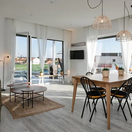 Sunny Penthouse Ferrel (Leiria)