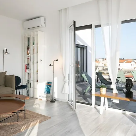 Sunny Penthouse * Ferrel (Leiria)