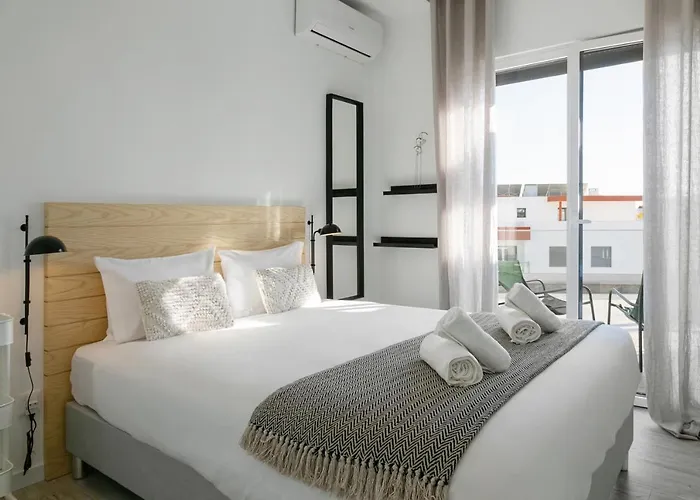 Sunny Penthouse Lägenhet